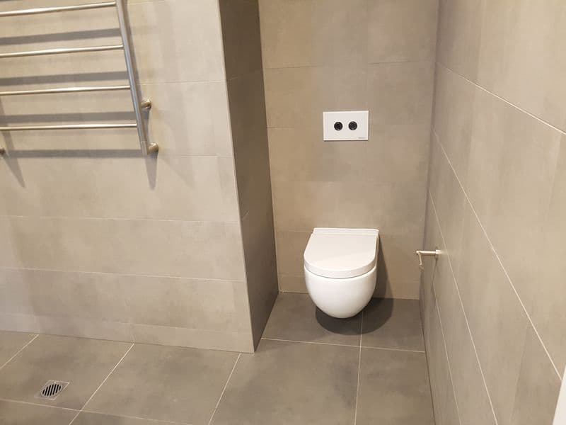 Third bathroom image