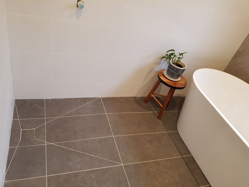 Fourth bathroom image