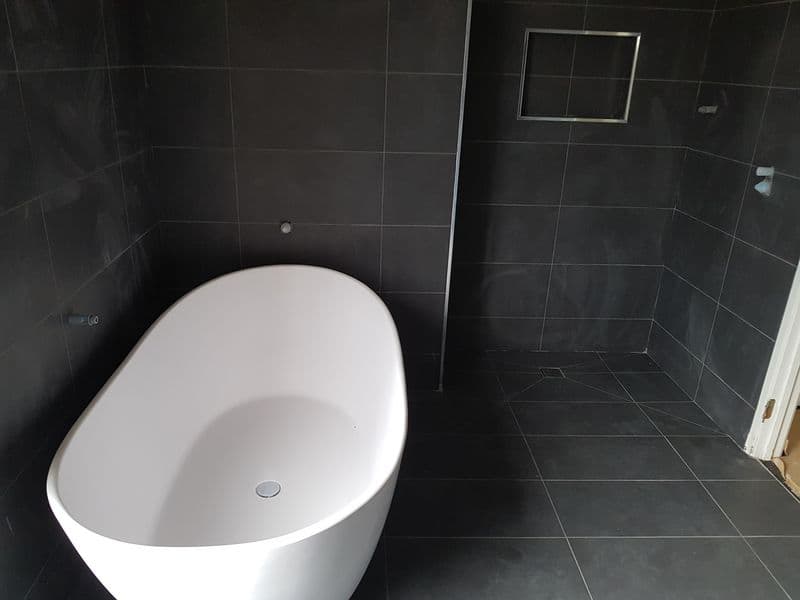 Sixth bathroom image