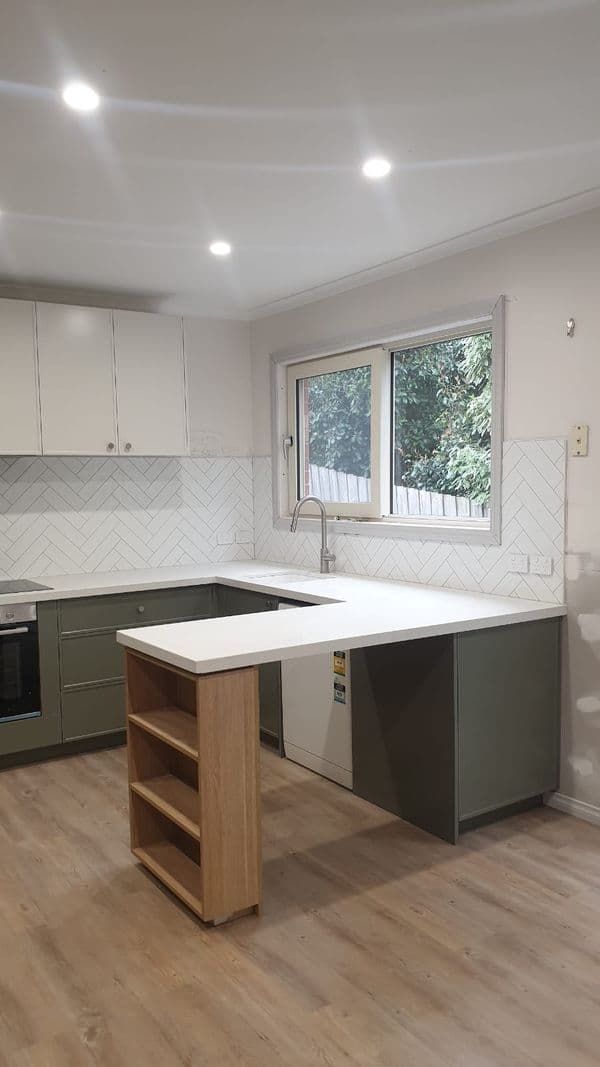 Sixth kitchen image